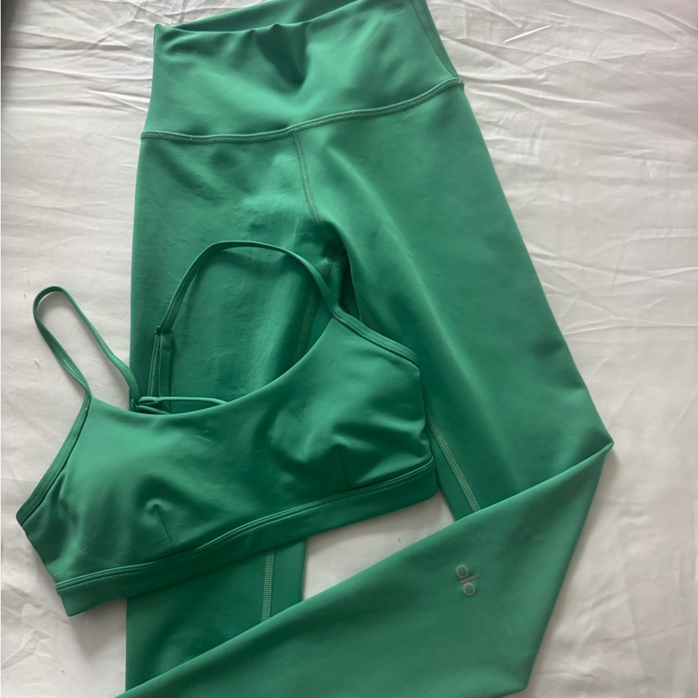 Alo Yoga Airlift Set